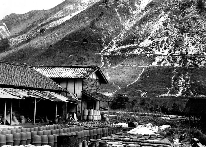 Tamba Pottery Shop